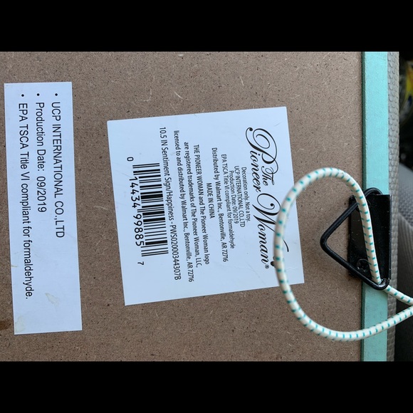 Pioneer woman sign - Picture 2 of 3